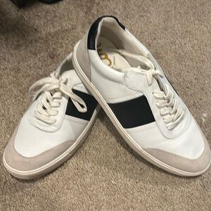 EUC San Edelman white and navy sneakers size 10.5